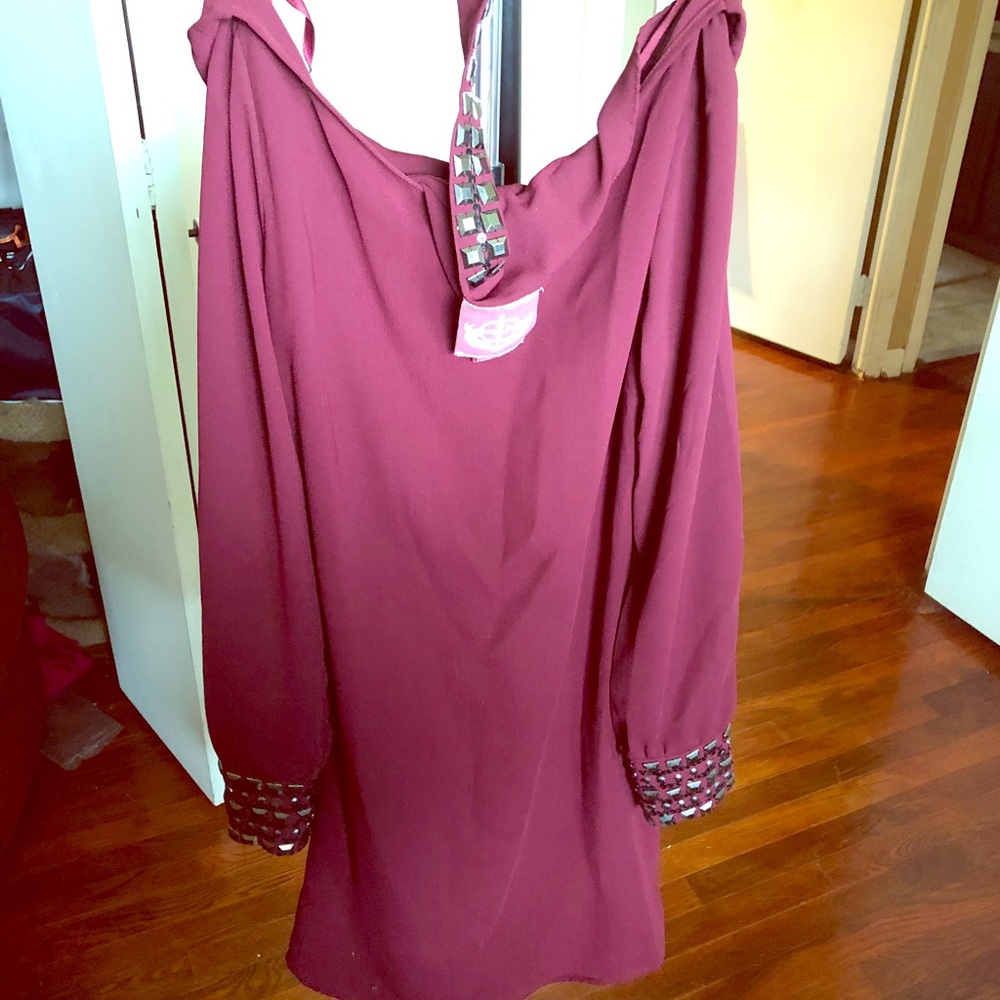 Cuff sleeve dress